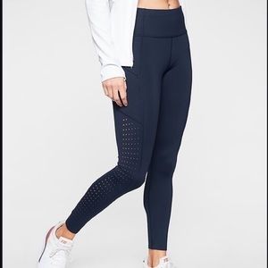 navy Athleta Contender Laser Cut 7/8 Leggings sz S